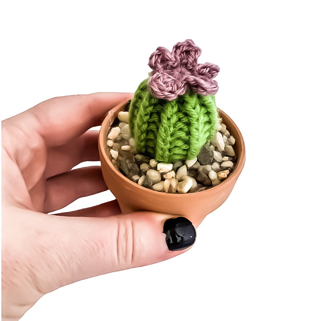 Cactus Stitch Markers for Knitting and Crochet in Metal Cactus Tin